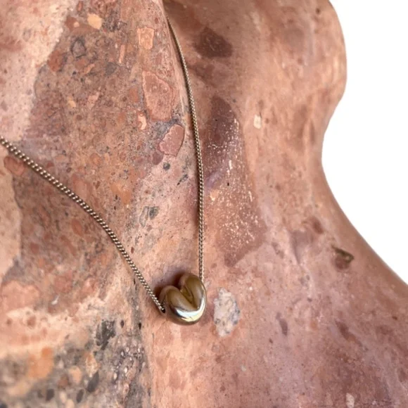 Xilo Heart Silver Necklace - Picture 3 of 11